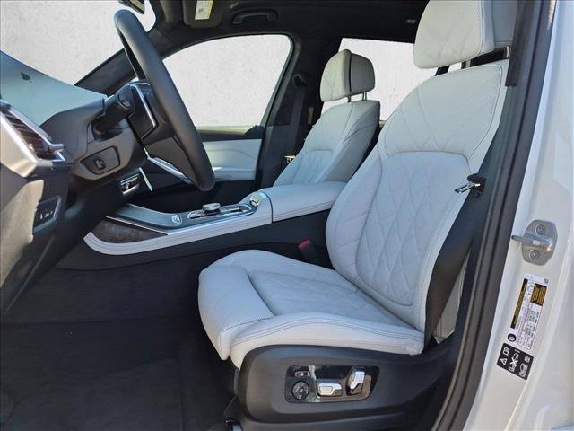 New 2027 BMW X7 xDrive40i w/ Executive Package AWD/4WD image 4