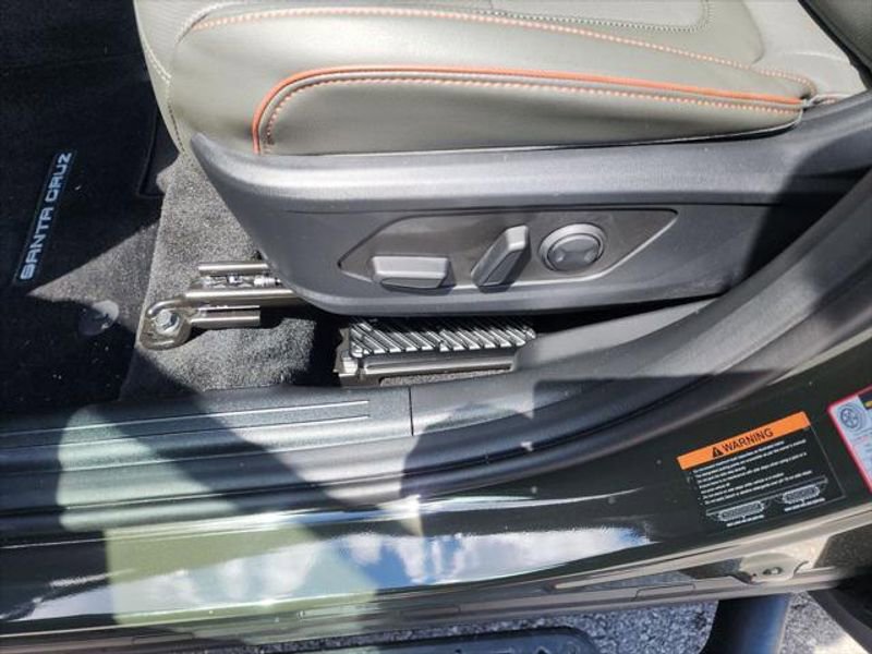 New 2025 Hyundai Santa Cruz Limited image 11