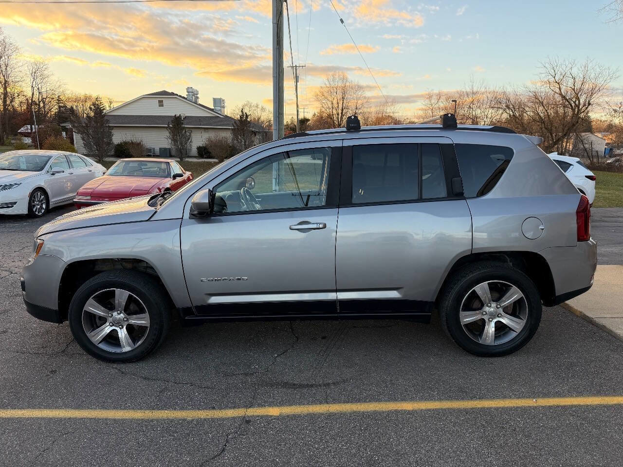 Used 2017 Jeep Compass High Altitude FWD image 6