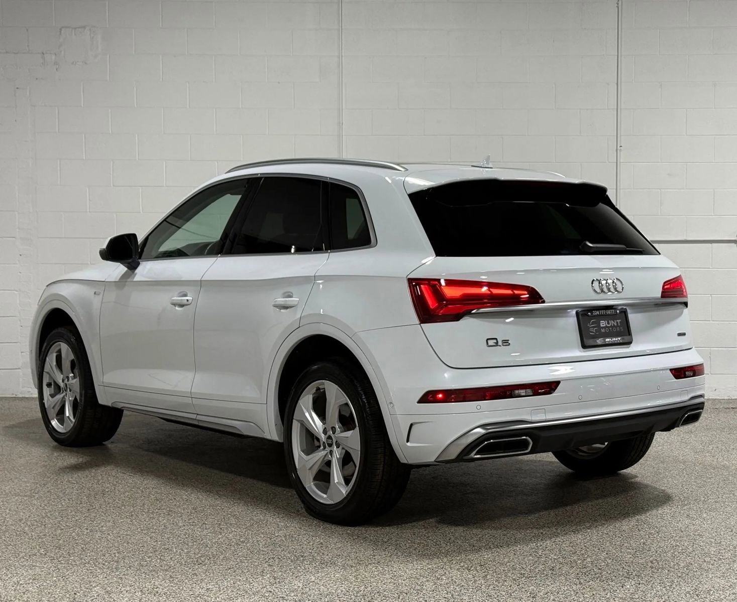 Used 2022 Audi Q5 2.0T Prestige w/ Prestige Package image 7