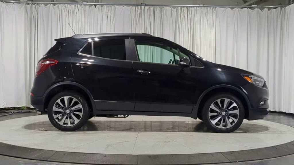 Used 2019 Buick Encore Essence image 11