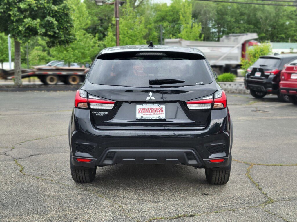 Used 2022 Mitsubishi Outlander Sport ES image 4