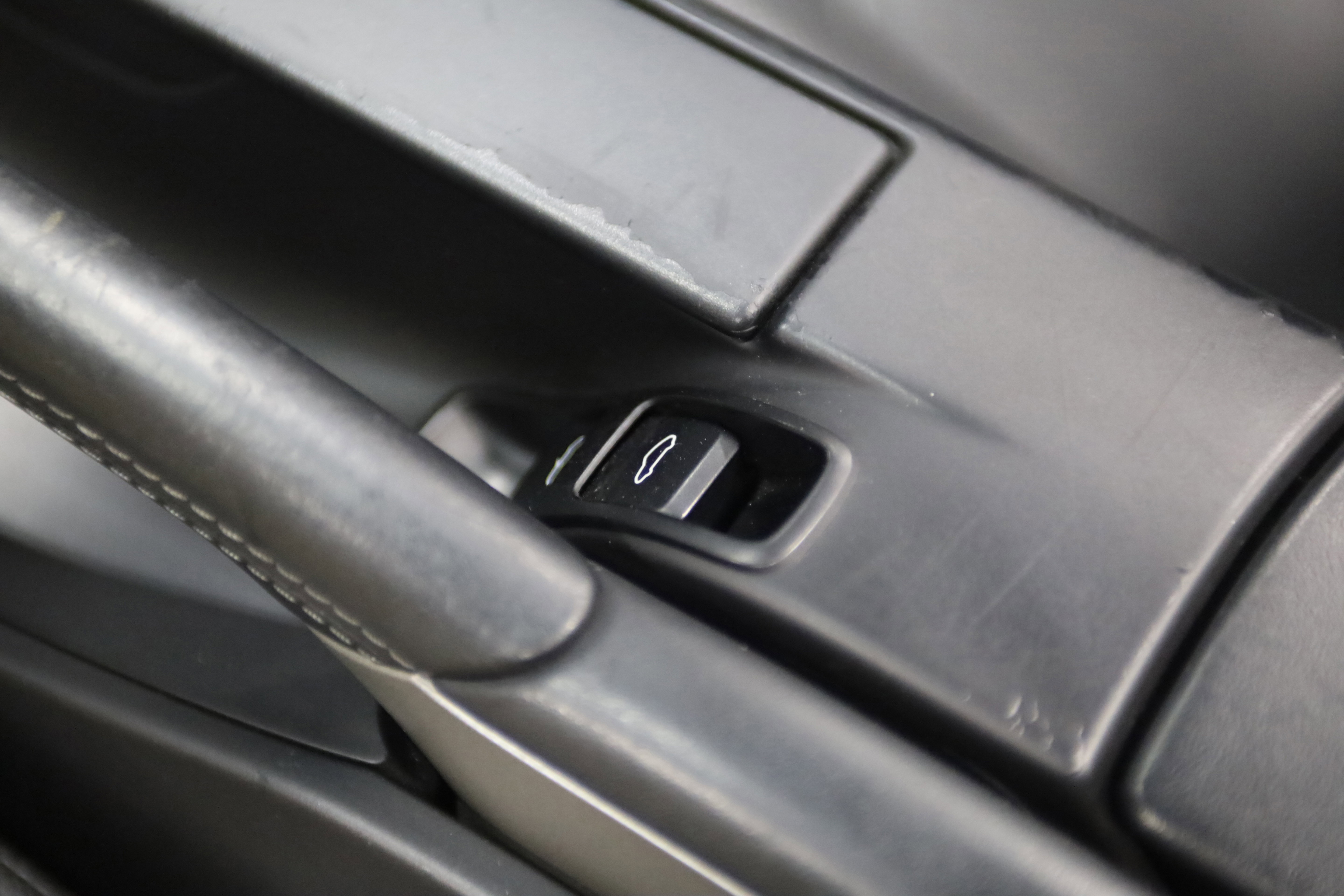 Used 2010 Porsche 911 Carrera 4S image 32