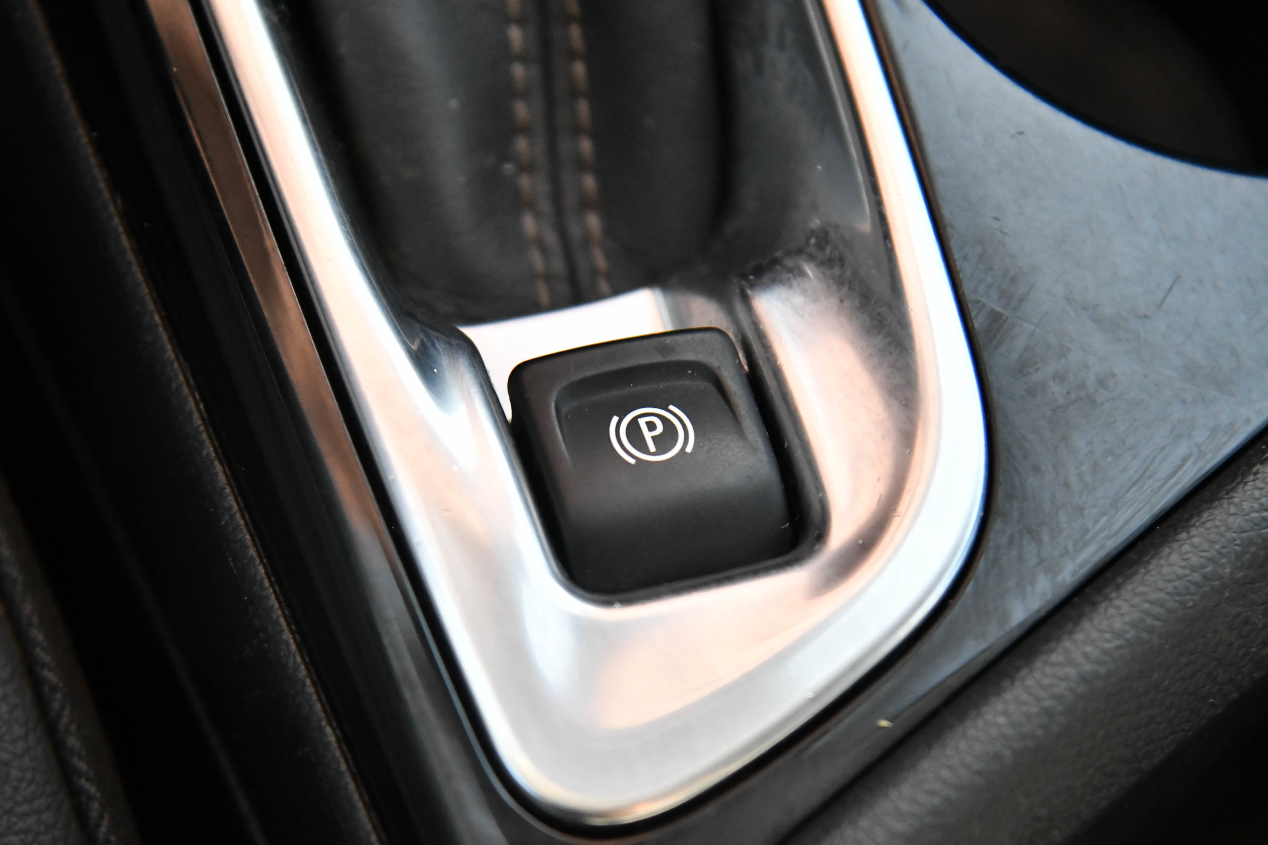 Used 2023 Buick Encore GX Select w/ Sport Touring Package image 25