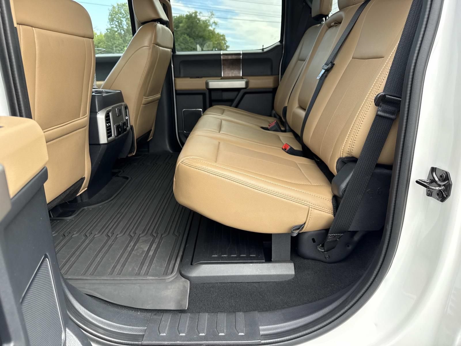 Used 2022 Ford F350 Lariat w/ Lariat Ultimate Package AWD/4WD image 28