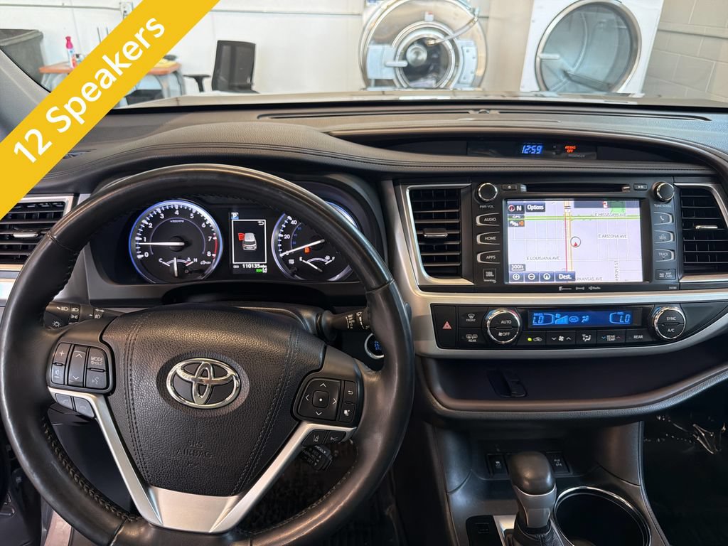 Used 2017 Toyota Highlander Limited Platinum AWD/4WD image 9