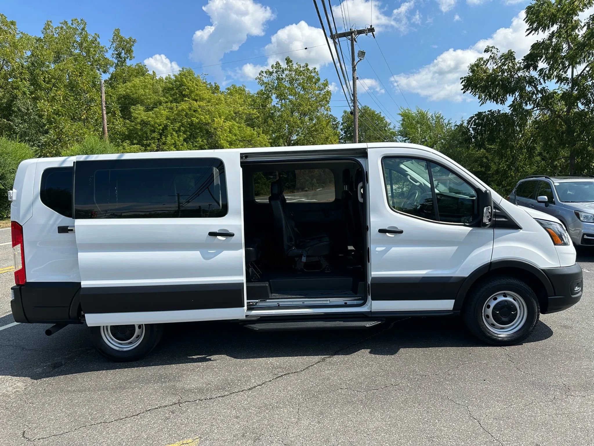 Used 2023 Ford Transit 350 XL image 33