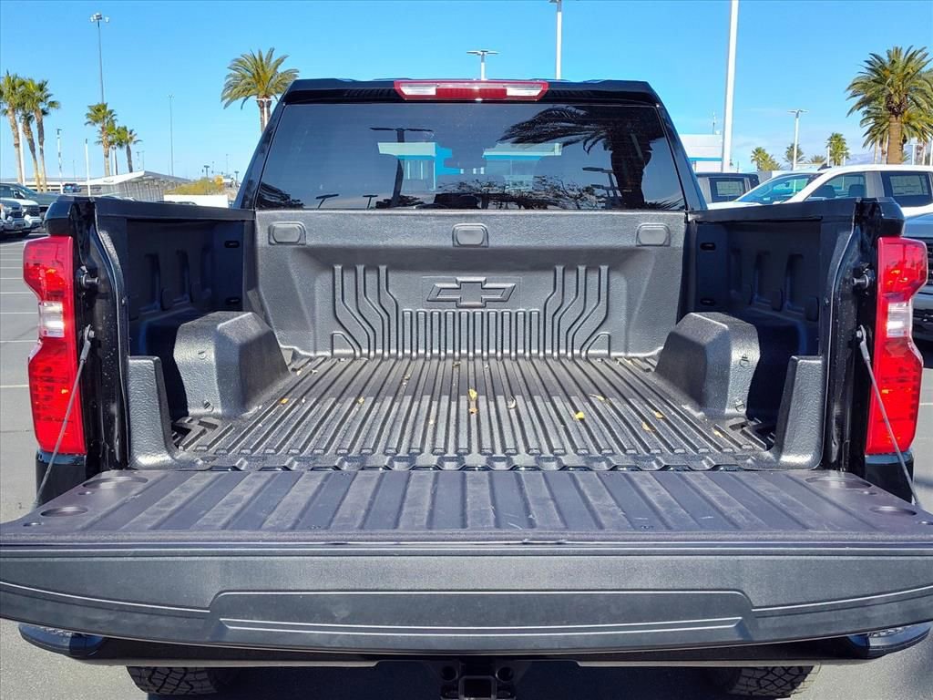New 2026 Chevrolet Silverado 1500 Custom Trail Boss w/ LPO, Dark Essentials Package image 8
