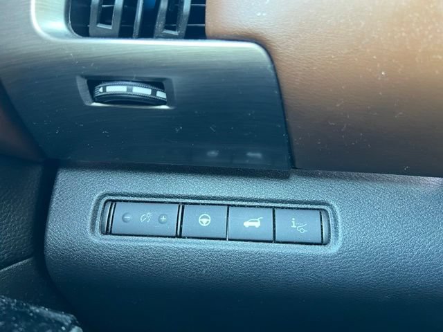 Used 2023 Nissan Pathfinder Platinum w/ Lighting Package (N93) FWD image 24