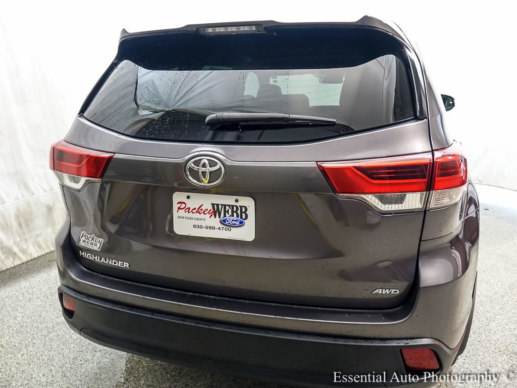 Used 2019 Toyota Highlander LE AWD/4WD image 7
