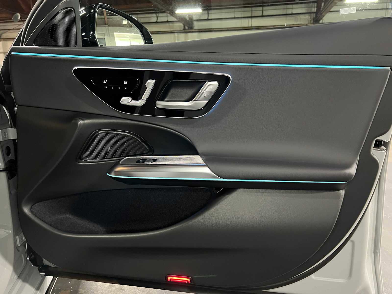 New 2026 Mercedes-Benz E 350 4MATIC Sedan image 10