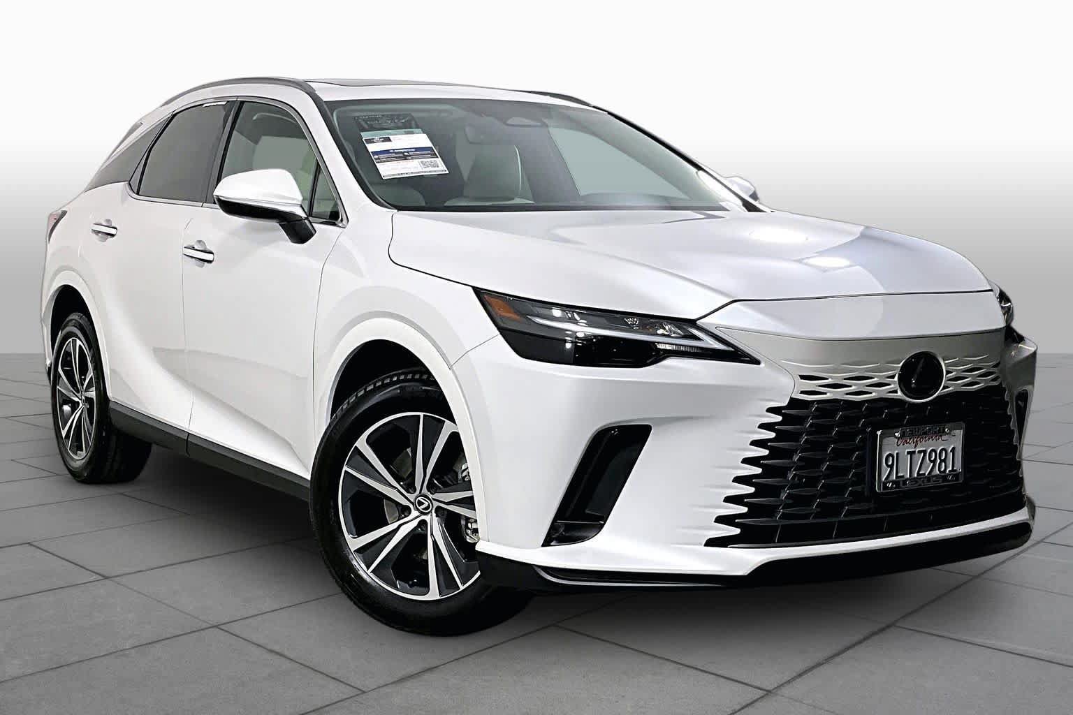 Certified 2024 Lexus RX 350 FWD w/ Technology Package image 2
