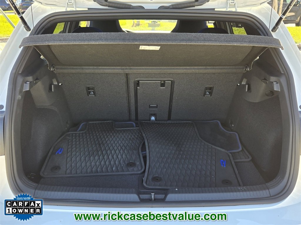 Used 2024 Volkswagen Golf R image 14