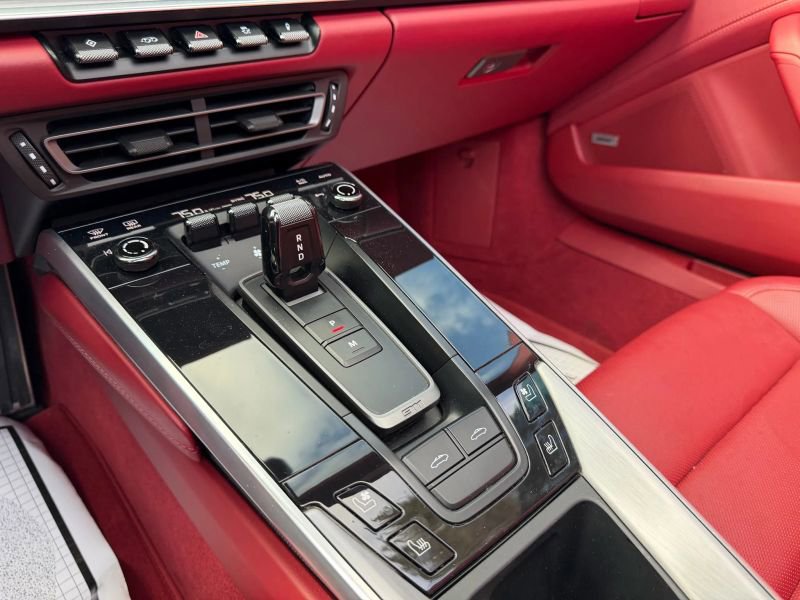 Used 2022 Porsche 911 Targa 4S w/ Premium Package image 21