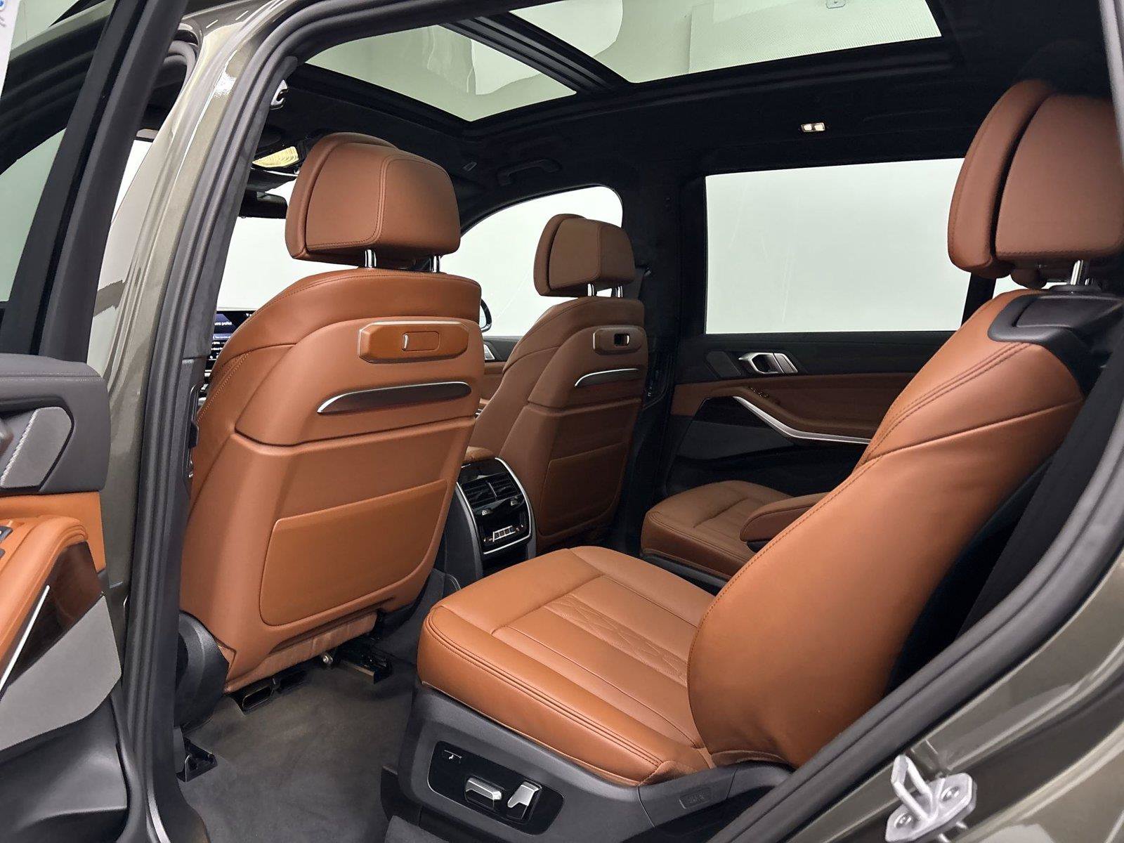 New 2027 BMW X7 xDrive40i w/ Executive Package AWD/4WD image 17