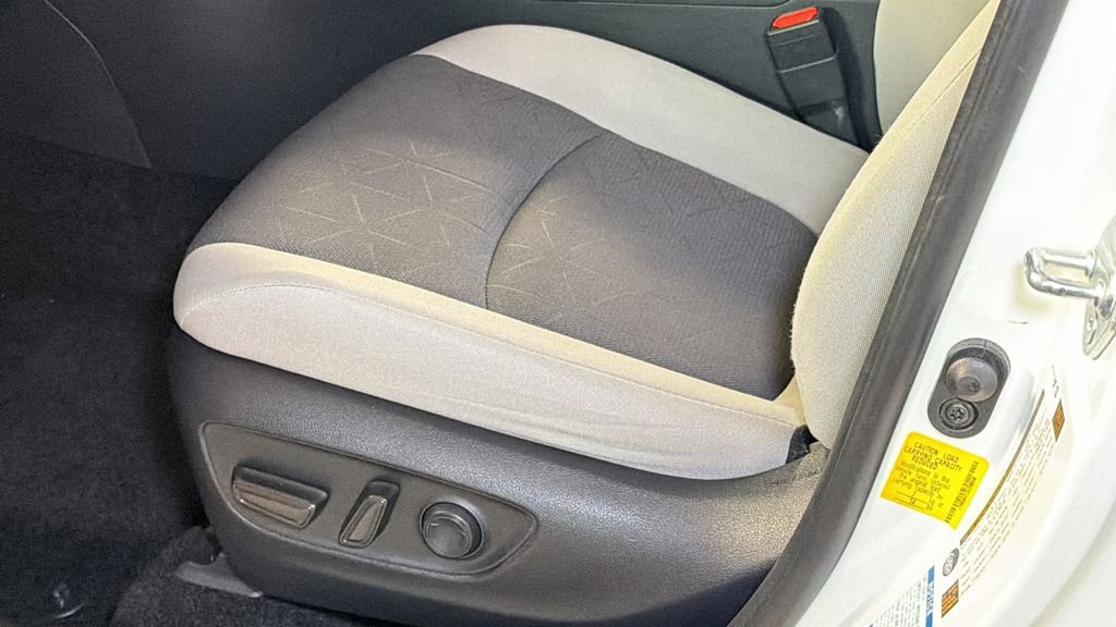 Used 2019 Toyota RAV4 XLE image 26