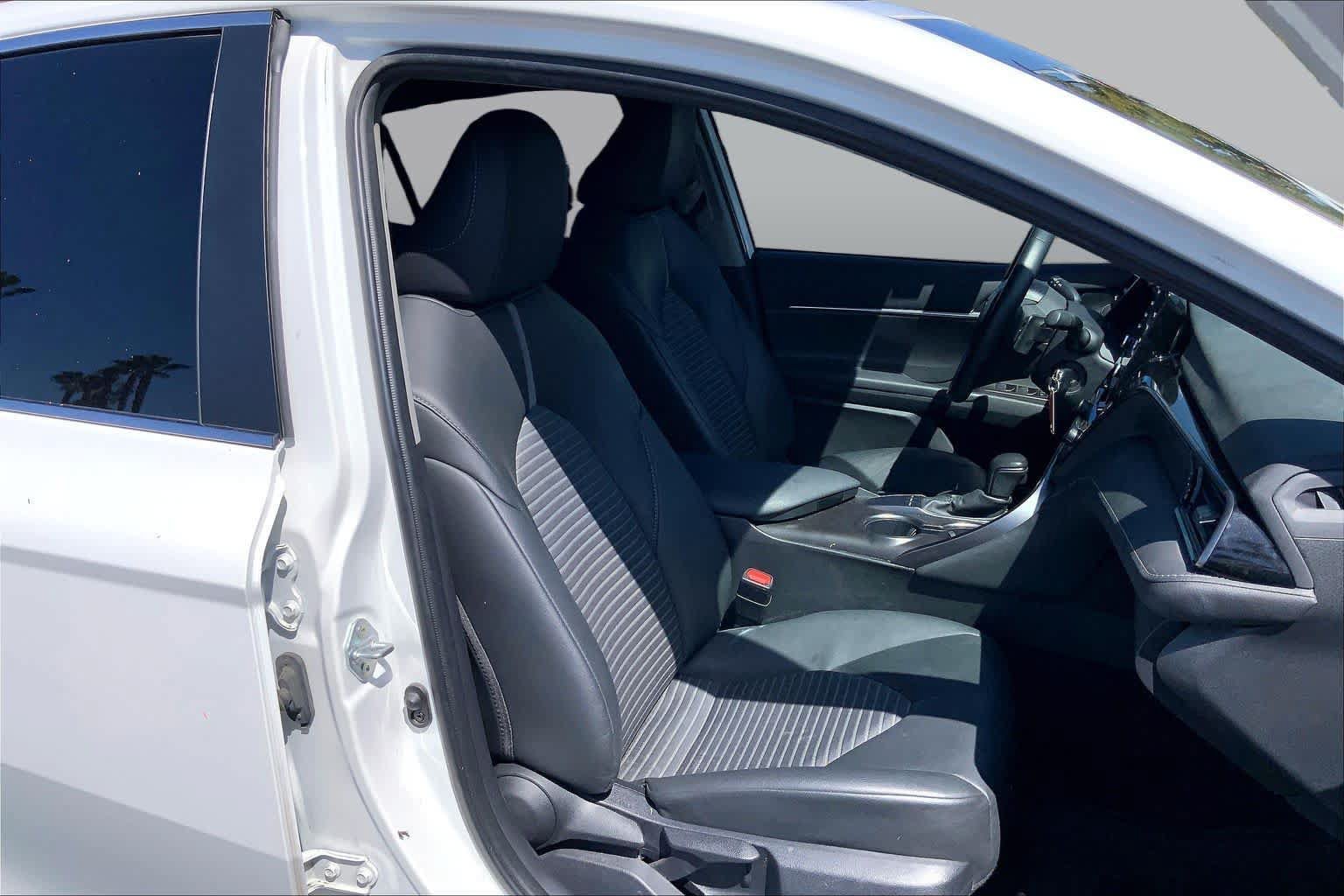 Used 2024 Toyota Camry SE FWD image 8