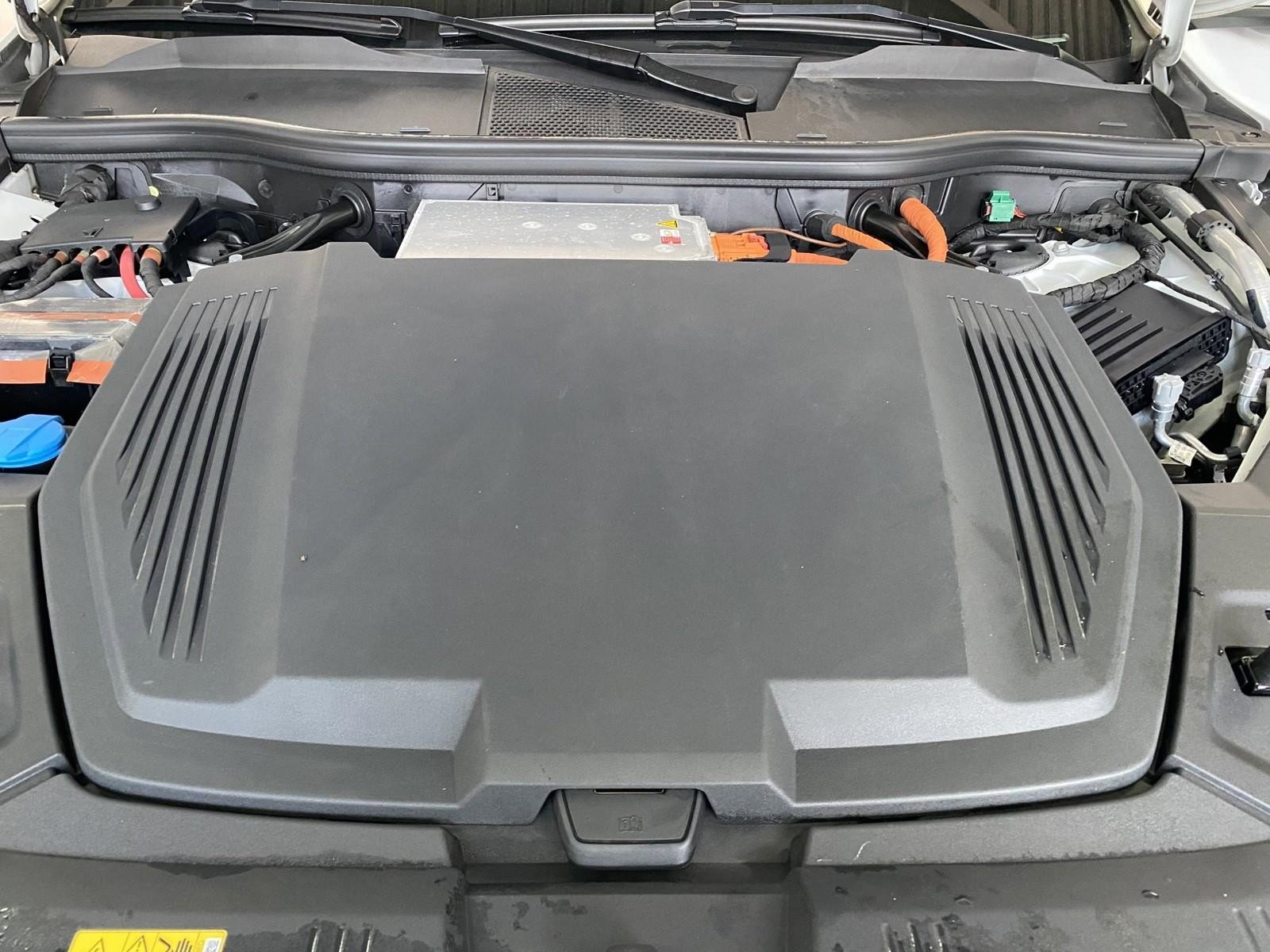 Used 2022 Audi e-tron Premium image 22