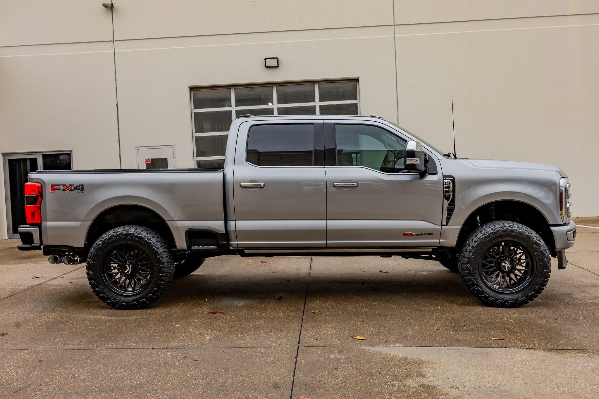 Used 2024 Ford F250 Limited w/ FX4 Off-Road Package AWD/4WD image 11