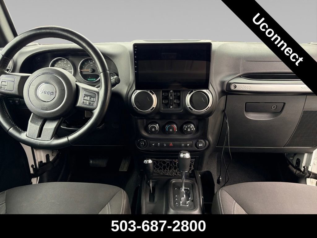 Used 2015 Jeep Wrangler Unlimited Rubicon image 12
