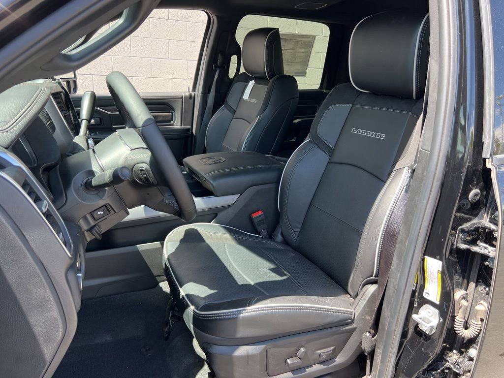 New 2025 RAM 2500 Laramie w/ Sport Appearance Package AWD/4WD image 23