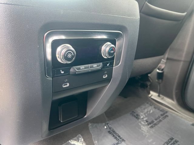 Used 2024 GMC Yukon Denali AWD/4WD image 23