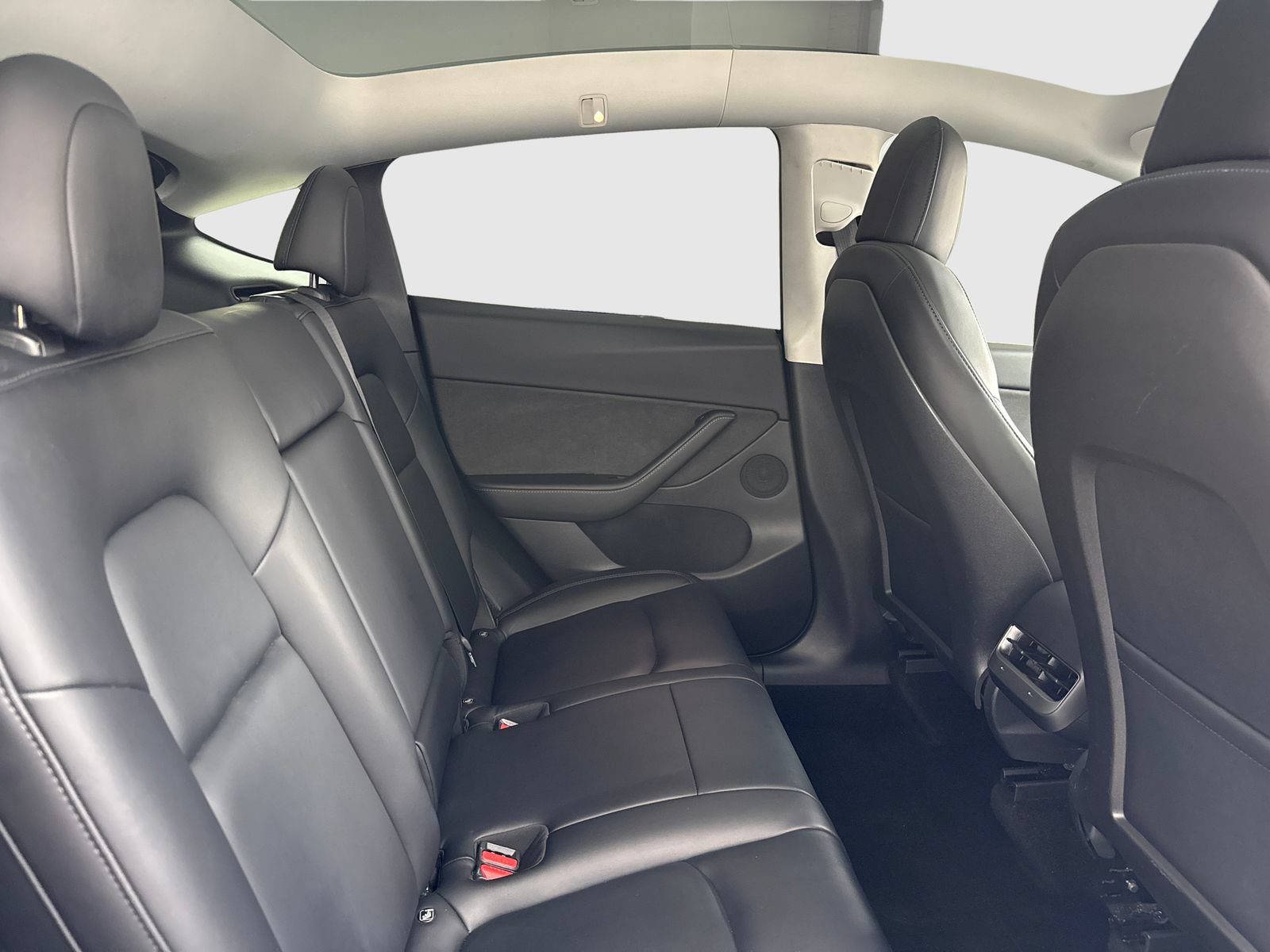 Used 2021 Tesla Model Y Long Range AWD/4WD image 41