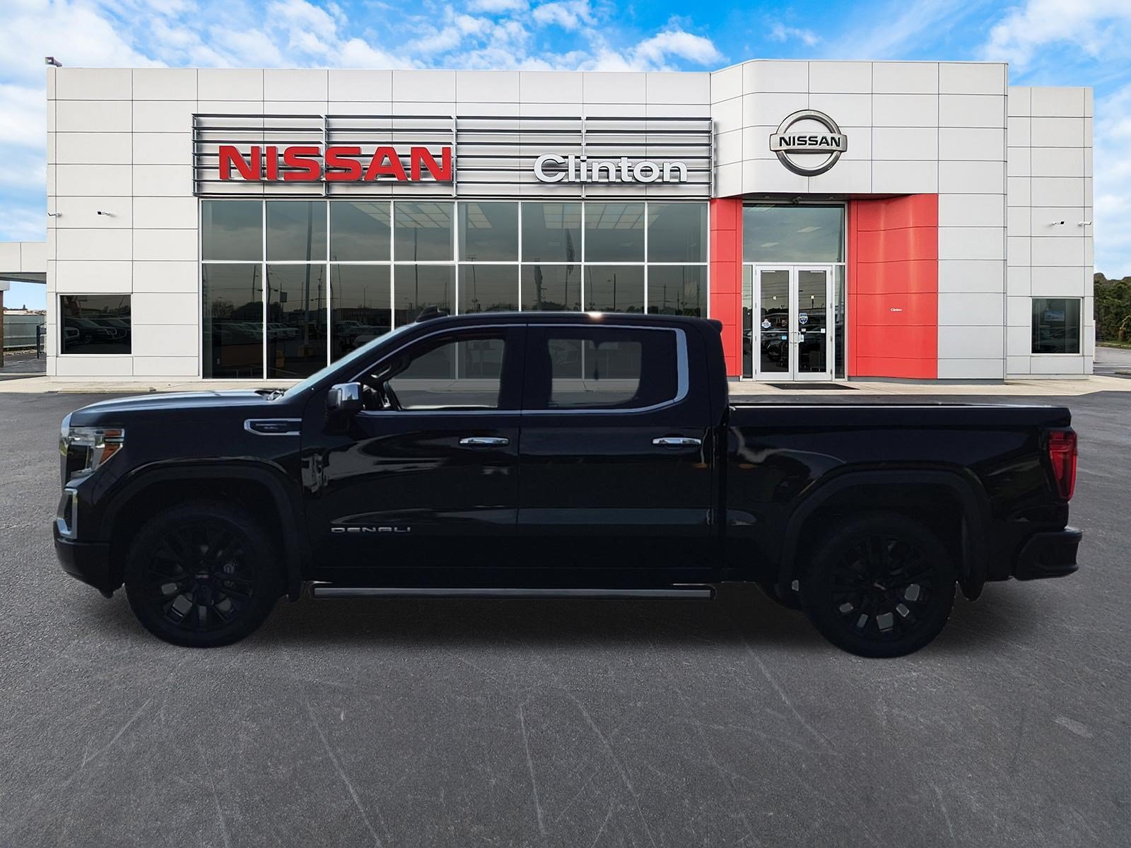 Used 2020 GMC Sierra 1500 Denali w/ Denali Ultimate Package AWD/4WD image 6