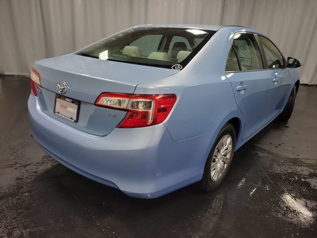 Used 2014 Toyota Camry LE FWD image 8