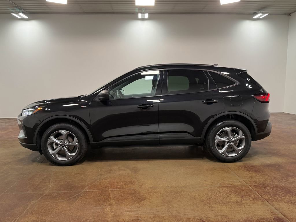 Used 2025 Ford Escape ST-Line AWD/4WD image 6