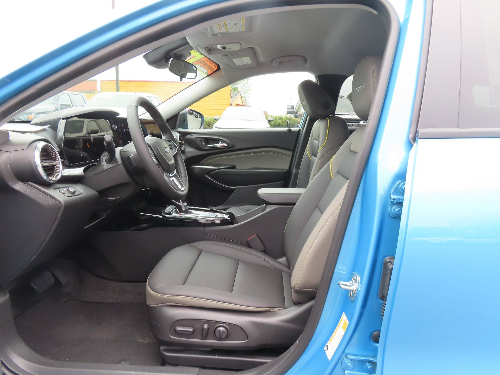 New 2026 Chevrolet Trax ACTIV w/ Driver Confidence Package FWD image 14