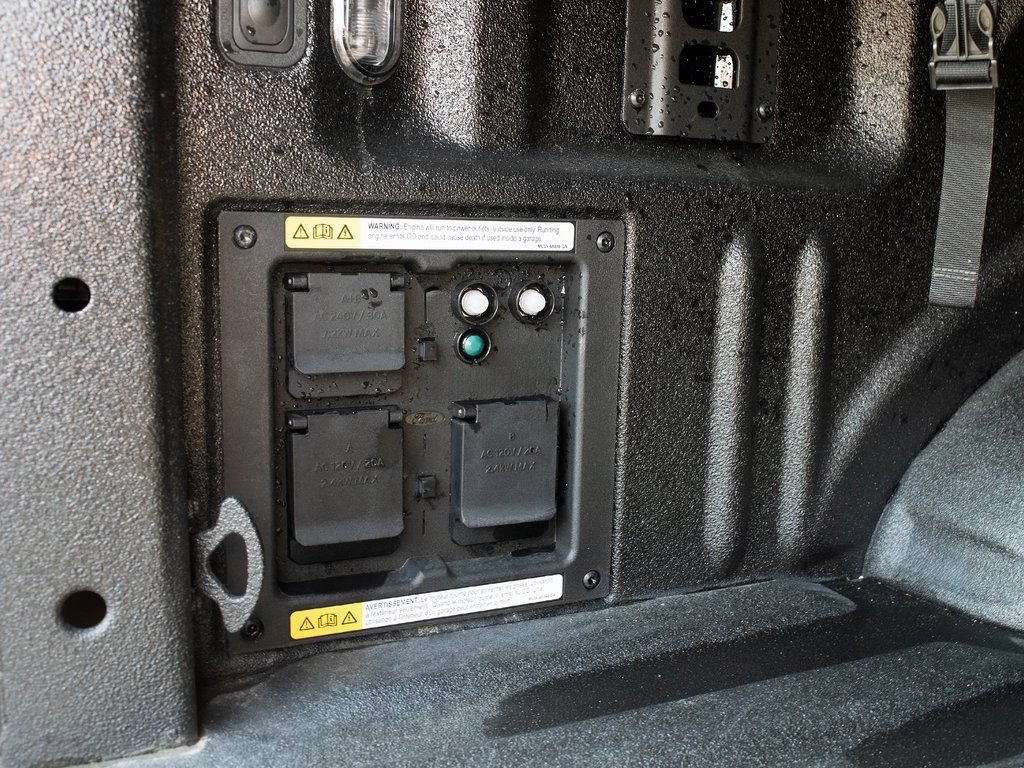 Used 2024 Ford F150 Platinum AWD/4WD image 7