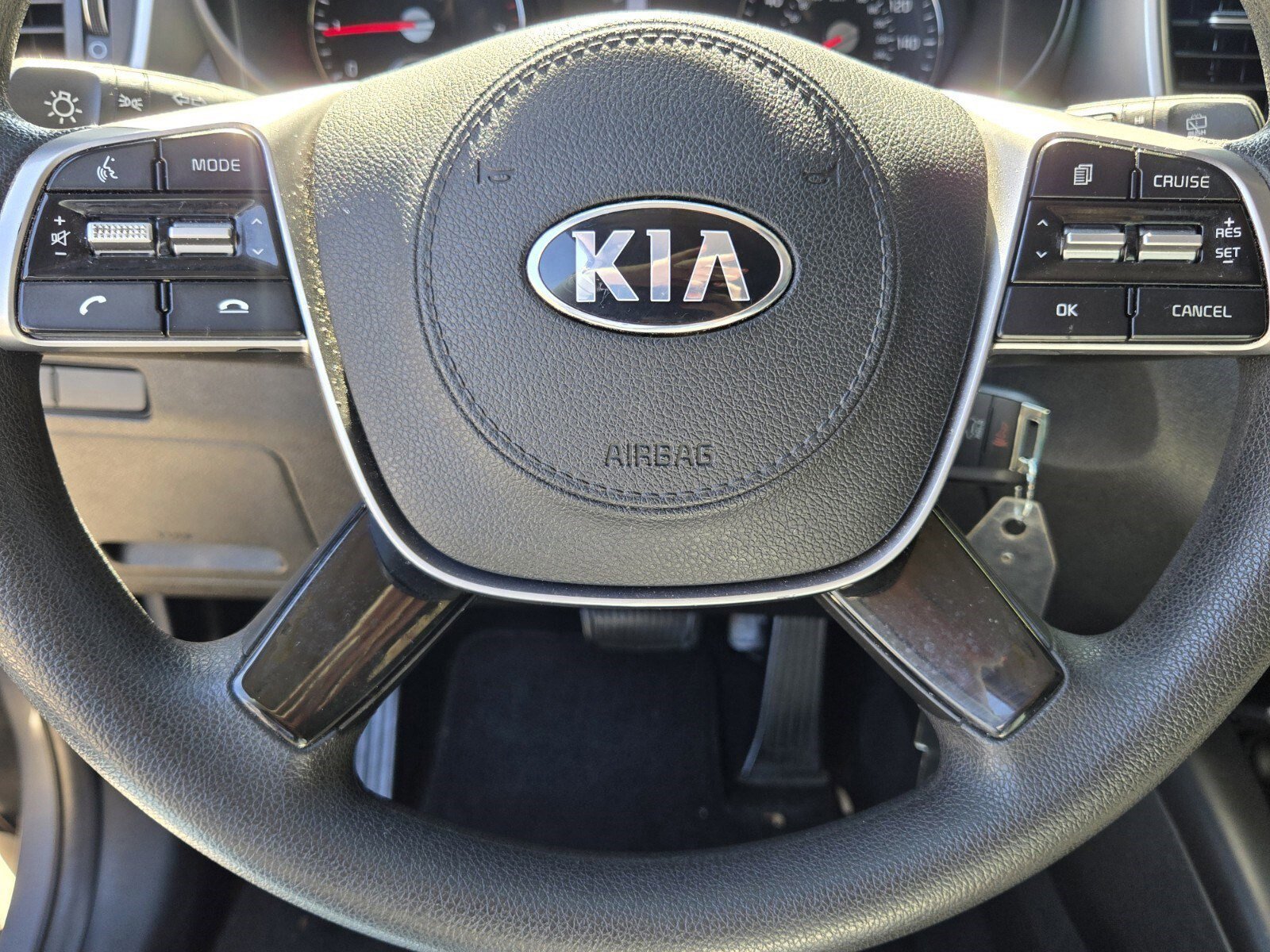 Used 2020 Kia Sorento LX image 46