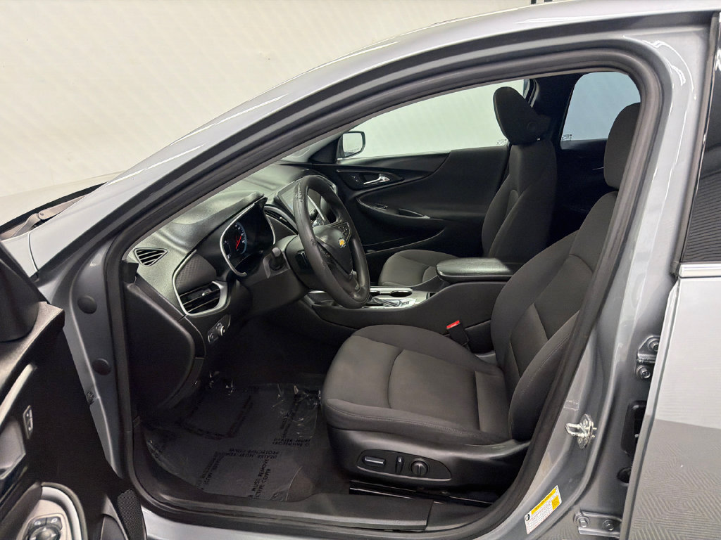 Used 2024 Chevrolet Malibu LT FWD image 9