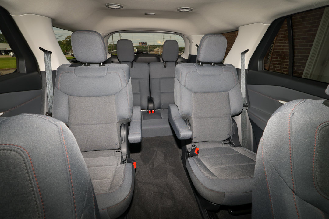 New 2026 Ford Explorer Active RWD image 24