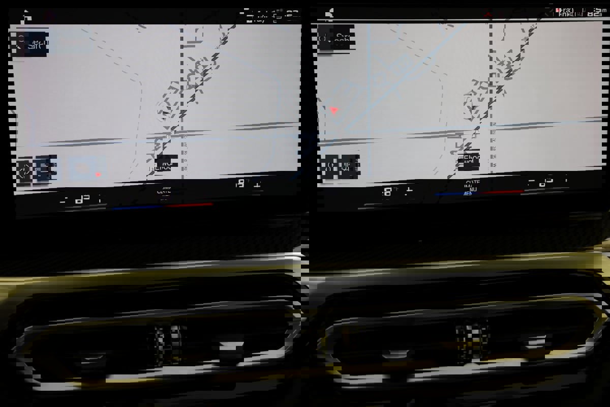 Used 2024 BMW M2 w/ Lighting Package image 8