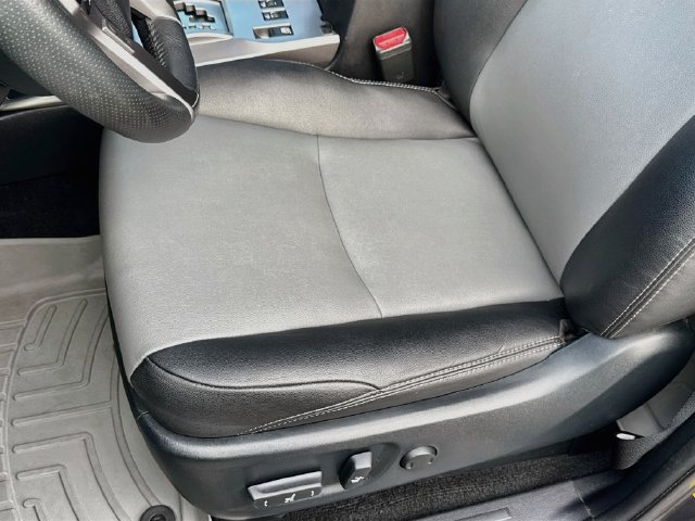Used 2022 Toyota 4Runner SR5 Premium w/ Moonroof Package AWD/4WD image 21