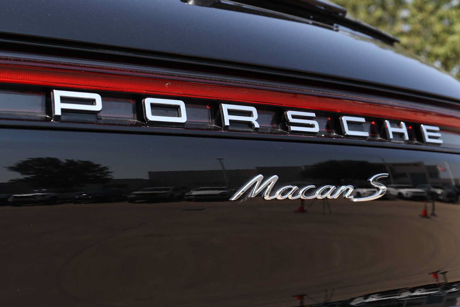 Used 2025 Porsche Macan S AWD/4WD image 49