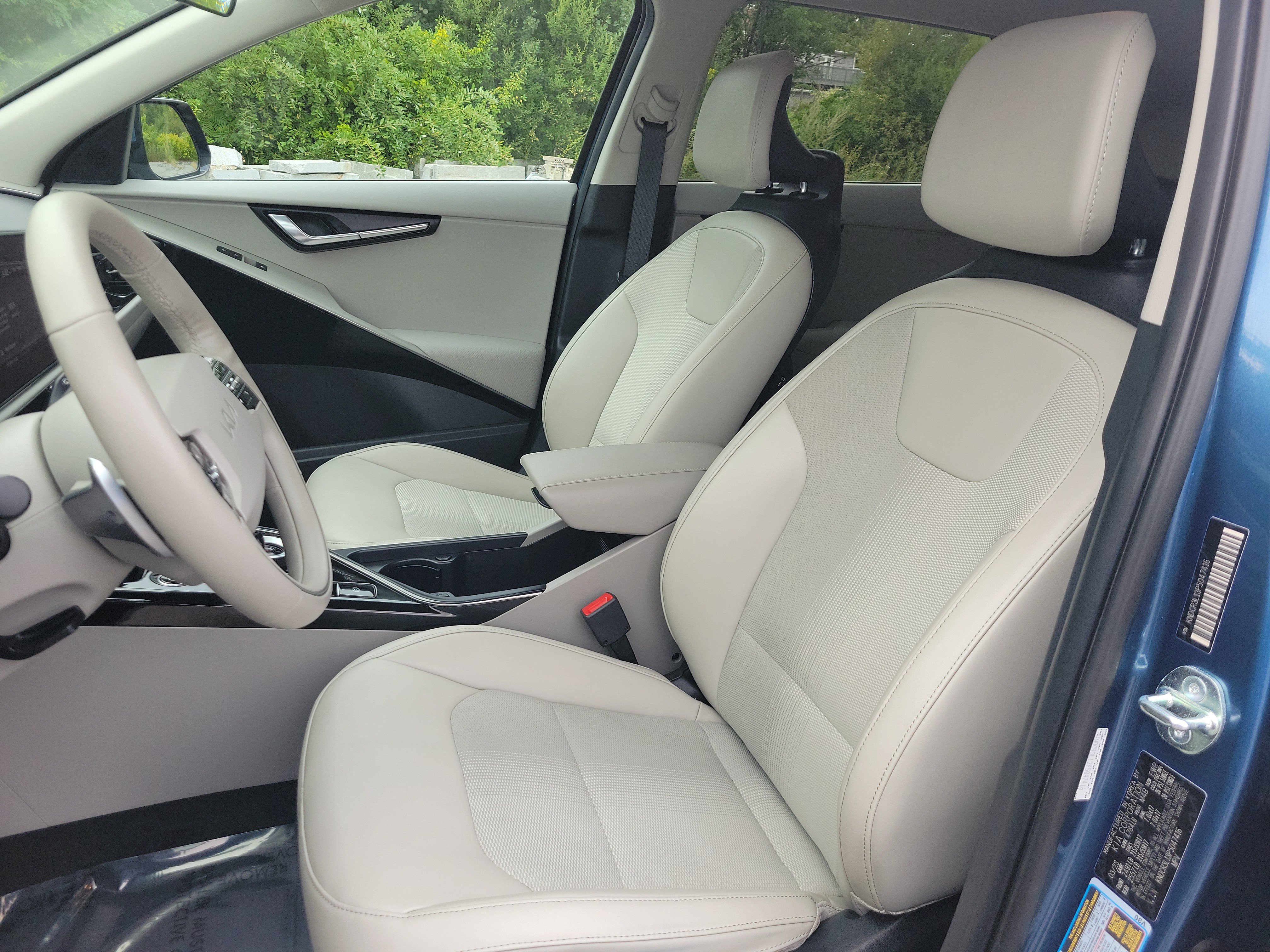 Used 2023 Kia Niro Wind w/ Wind Preserve Package FWD image 14