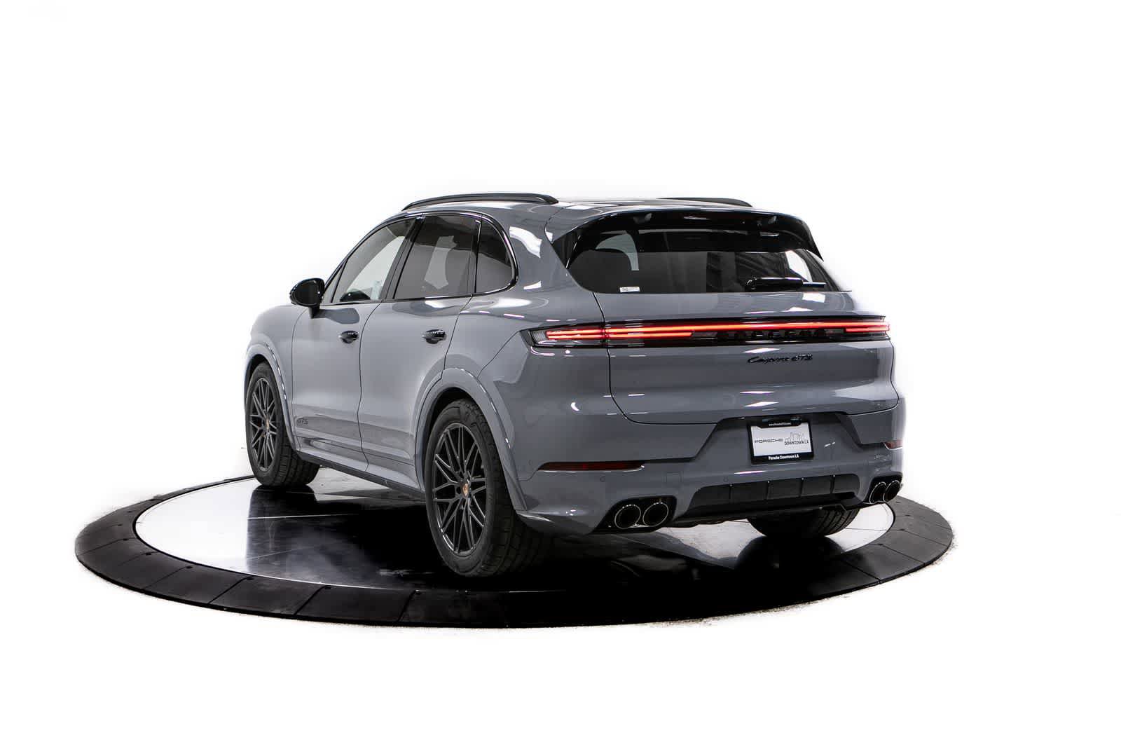 New 2026 Porsche Cayenne GTS AWD/4WD image 3