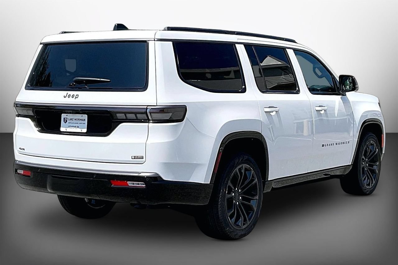New 2026 Jeep Grand Wagoneer Summit AWD/4WD image 8