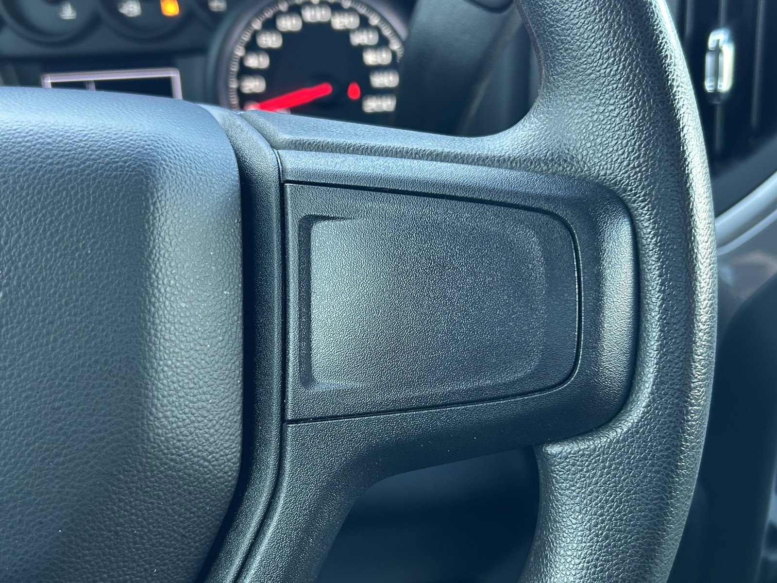 Used 2023 Chevrolet Silverado 1500 Custom image 23