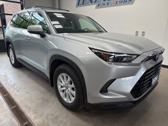 Used 2024 Toyota Grand Highlander AWD Hybrid image 2