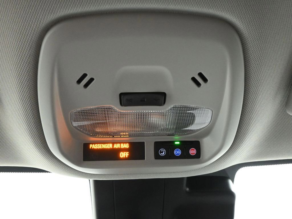 Used 2025 Chevrolet Trax LT w/ LT Convenience Package image 30