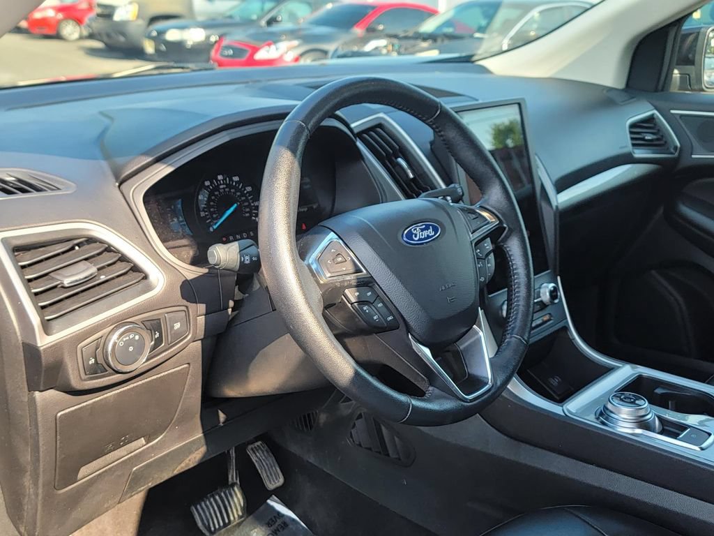 Used 2024 Ford Edge SEL AWD/4WD image 13