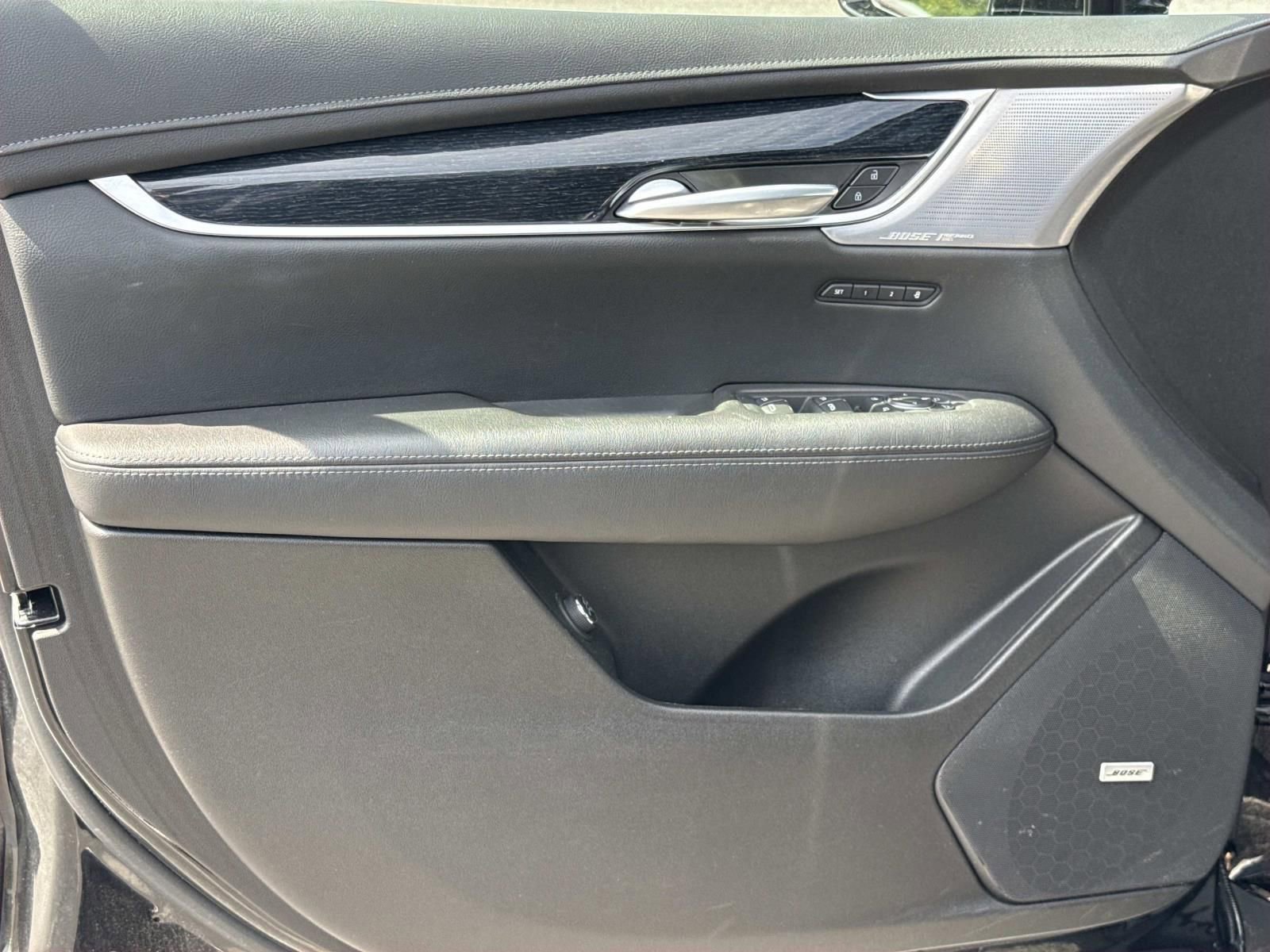 Used 2025 Cadillac XT5 Premium Luxury AWD/4WD image 23