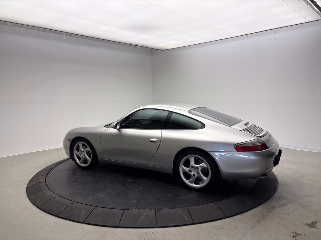 Used 2001 Porsche 911 Carrera RWD image 3