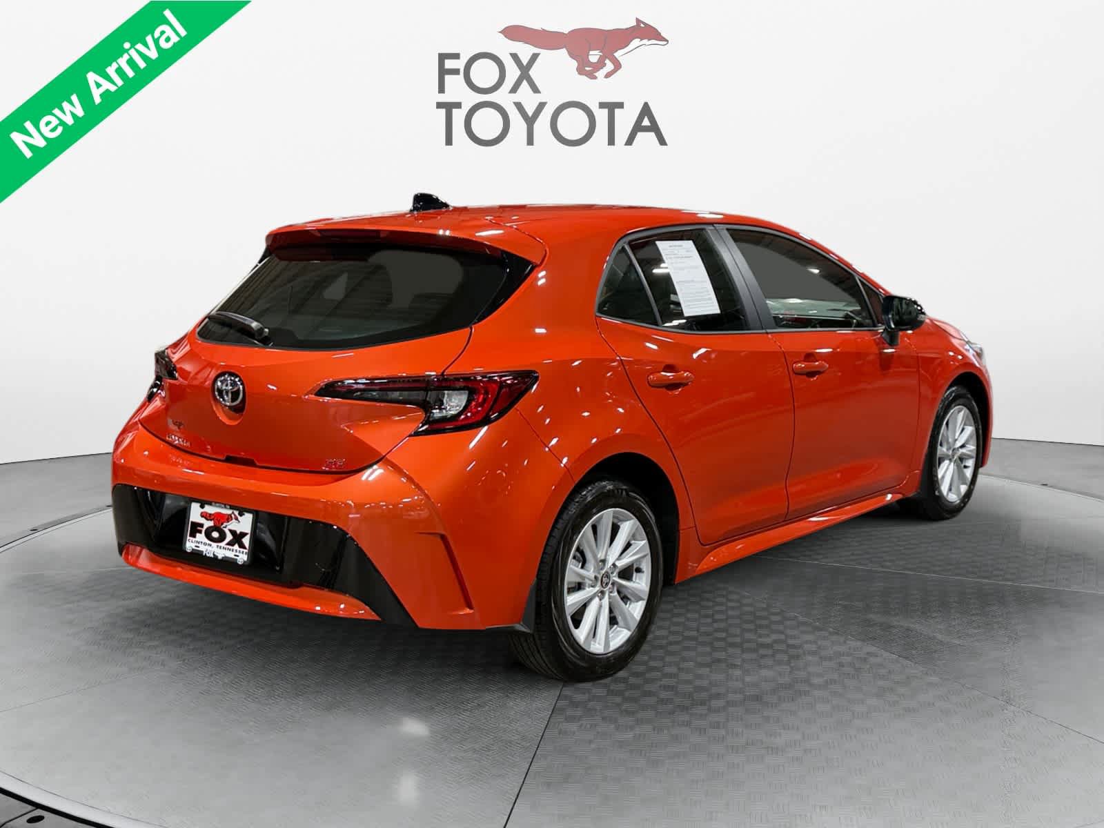 Used 2026 Toyota Corolla SE FWD image 6