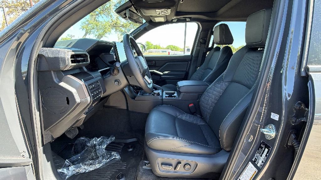 Certified 2025 Toyota 4Runner TRD Off-Road Premium w/ Tow Technology Package image 18