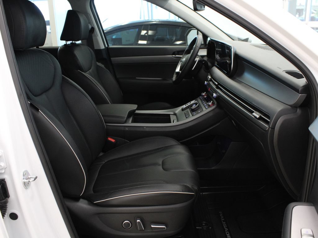 Used 2025 Hyundai Palisade XRT FWD image 14